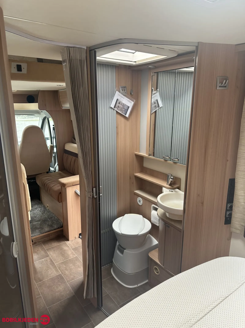 Bürstner Ixeo Time T720