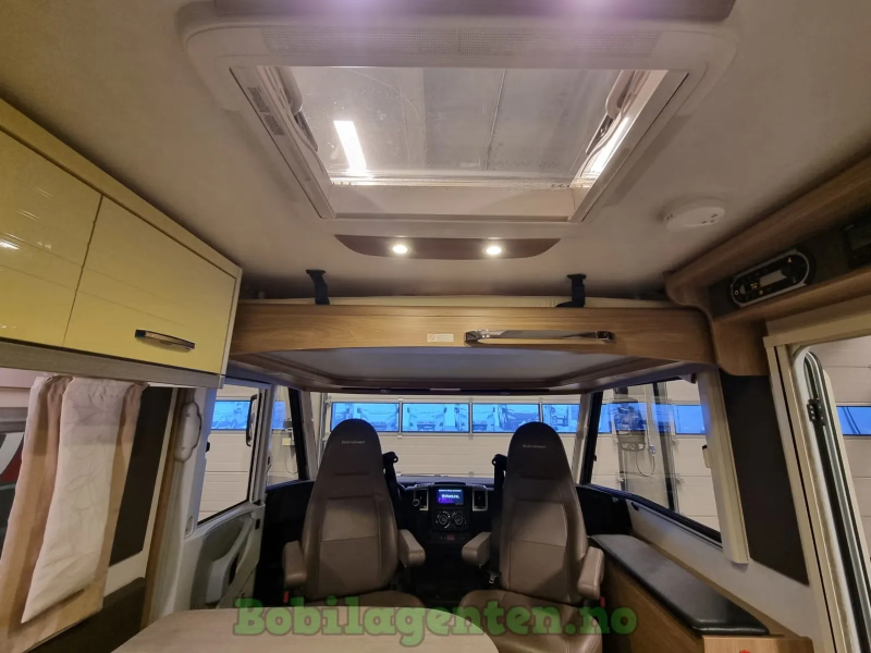 Bürstner Aviano 690