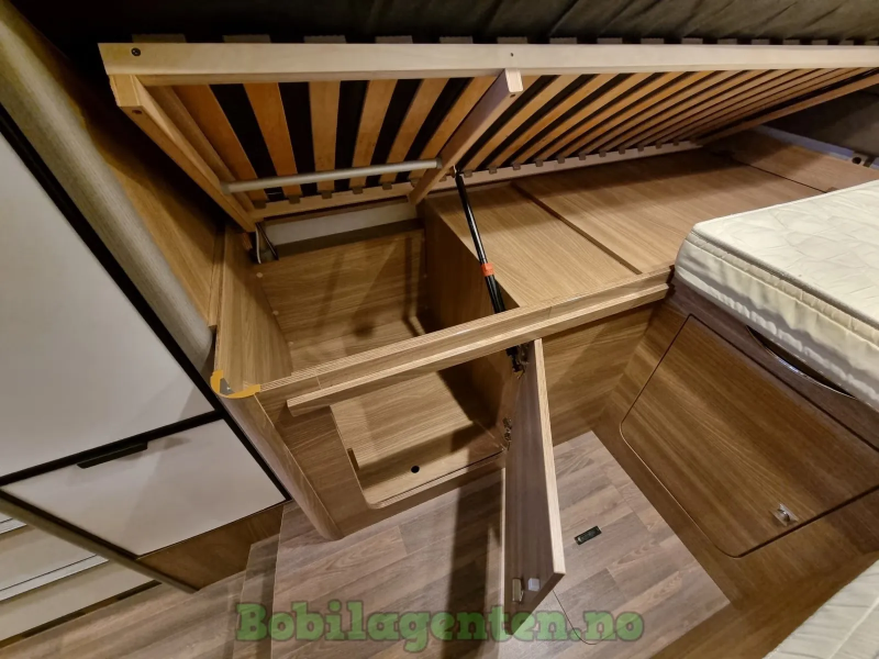 Bürstner Aviano 690