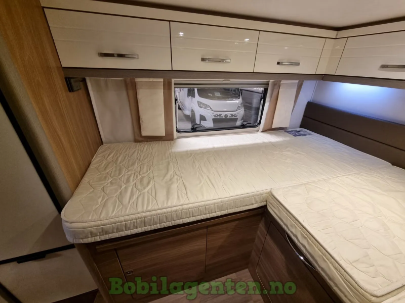 Bürstner Aviano 690