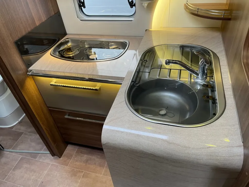 Bürstner ELEGANCE I 729 G