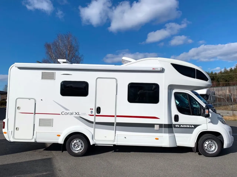 Adria Coral XL