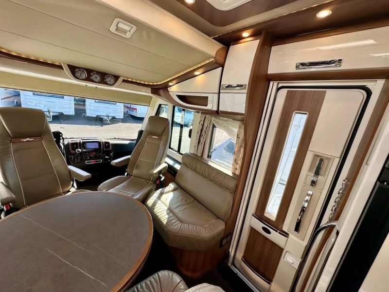 Carthago CHIC E-LINE 50LE HPC