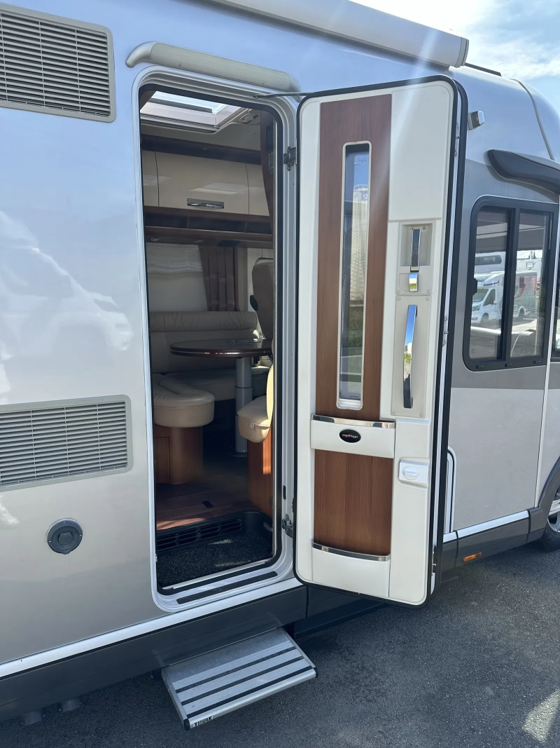 Carthago Chic E-Line I 51