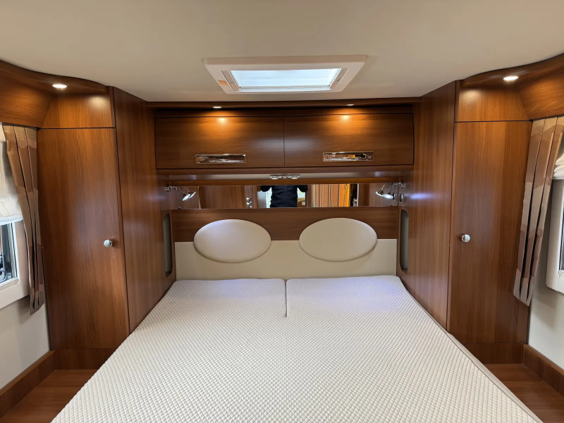 Carthago Chic E-Line I51QB Li