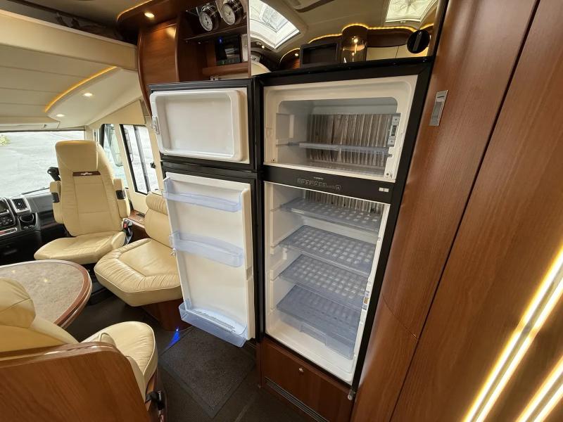 Carthago Chic E-Line I51QB Li