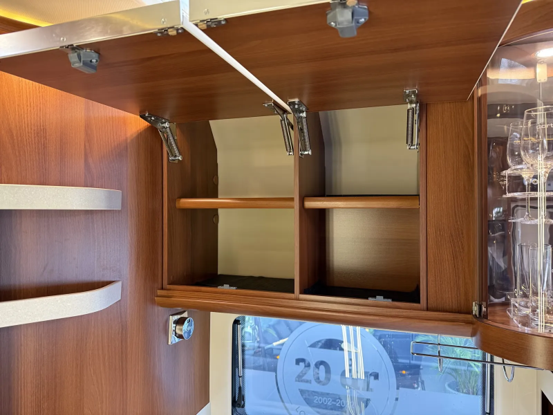 Carthago Chic E-Line I51QB Li