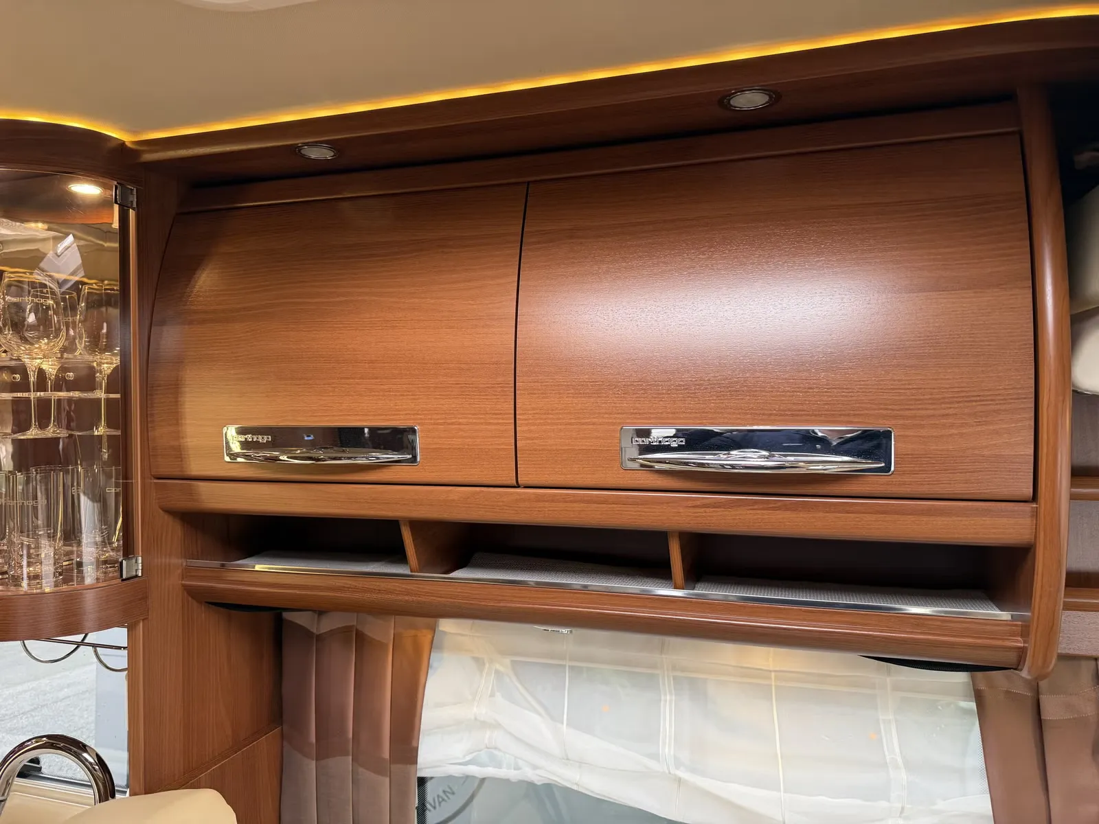 Carthago Chic E-Line I51QB Li