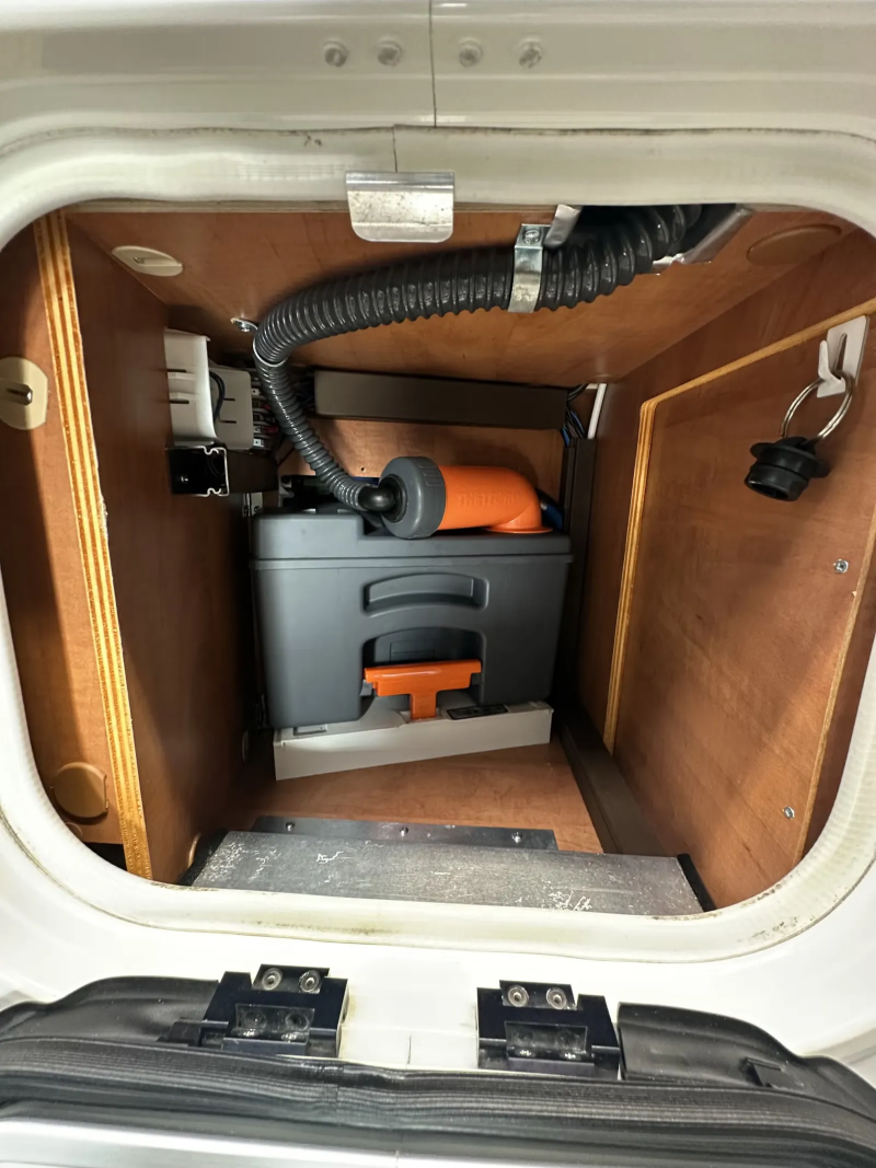 Carthago CHIC C-LINE XL 5.8