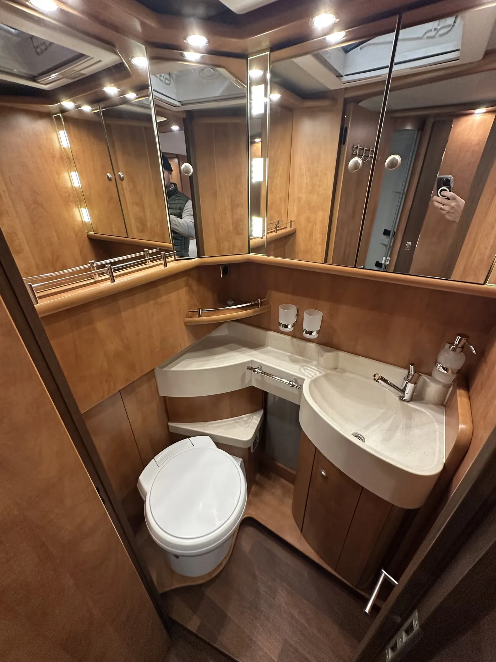 Carthago CHIC C-LINE XL 5.8