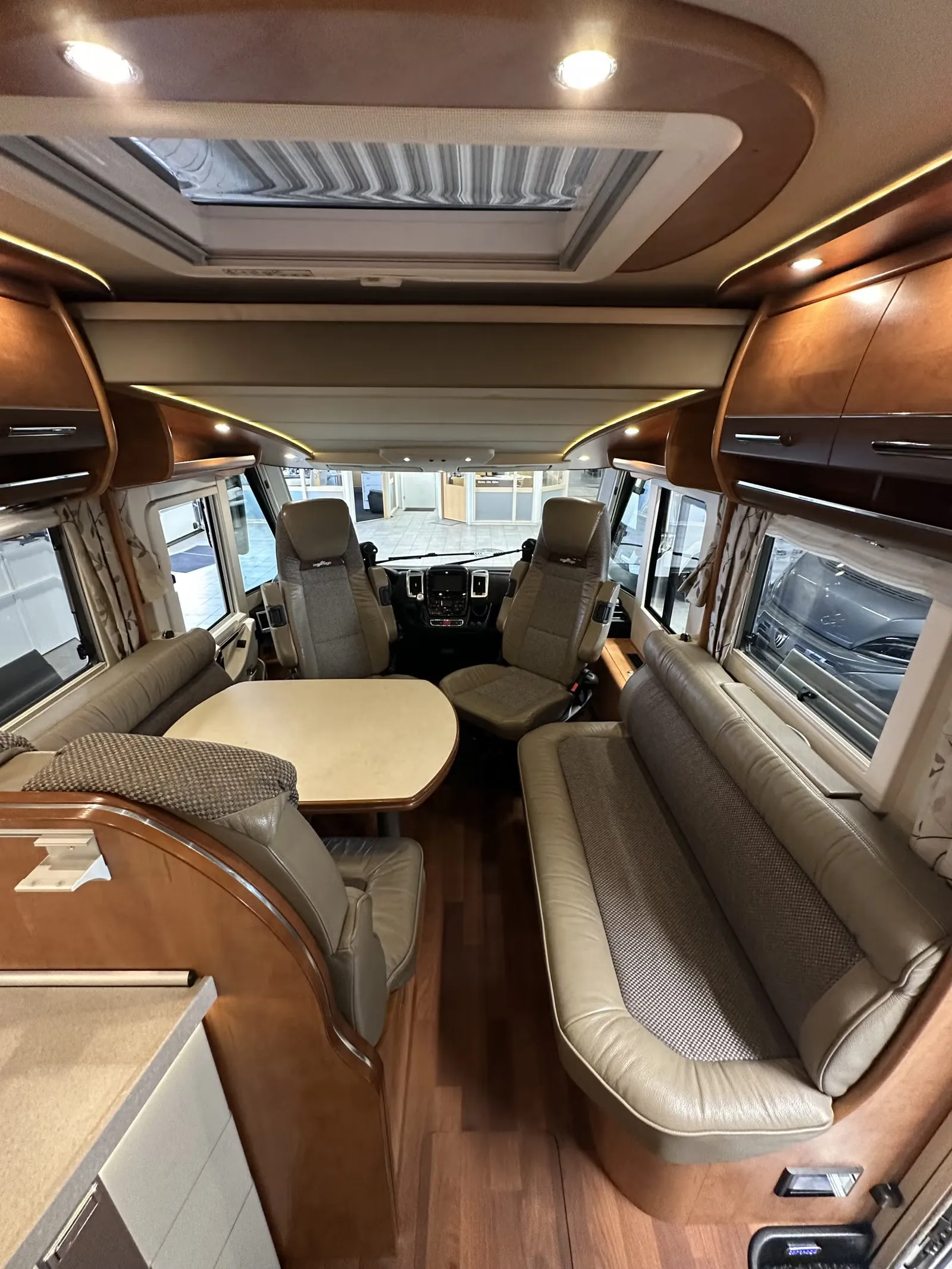 Carthago CHIC C-LINE XL 5.8