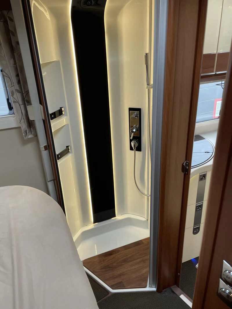 Carthago Chic E-Line I 51 QB LI