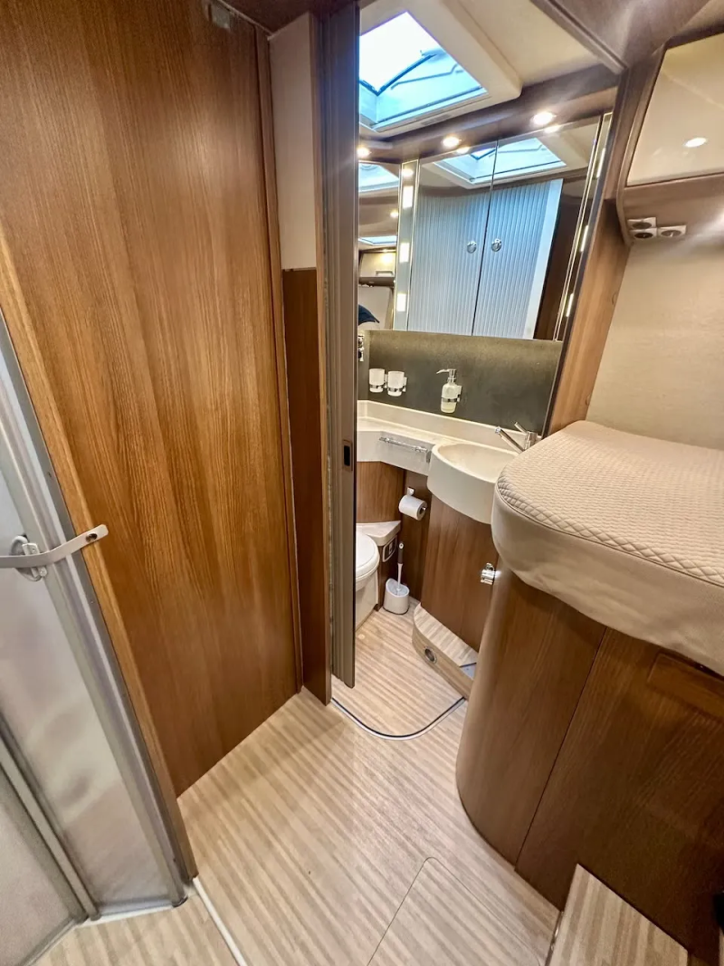 Carthago C - TOURS EN 144 LE