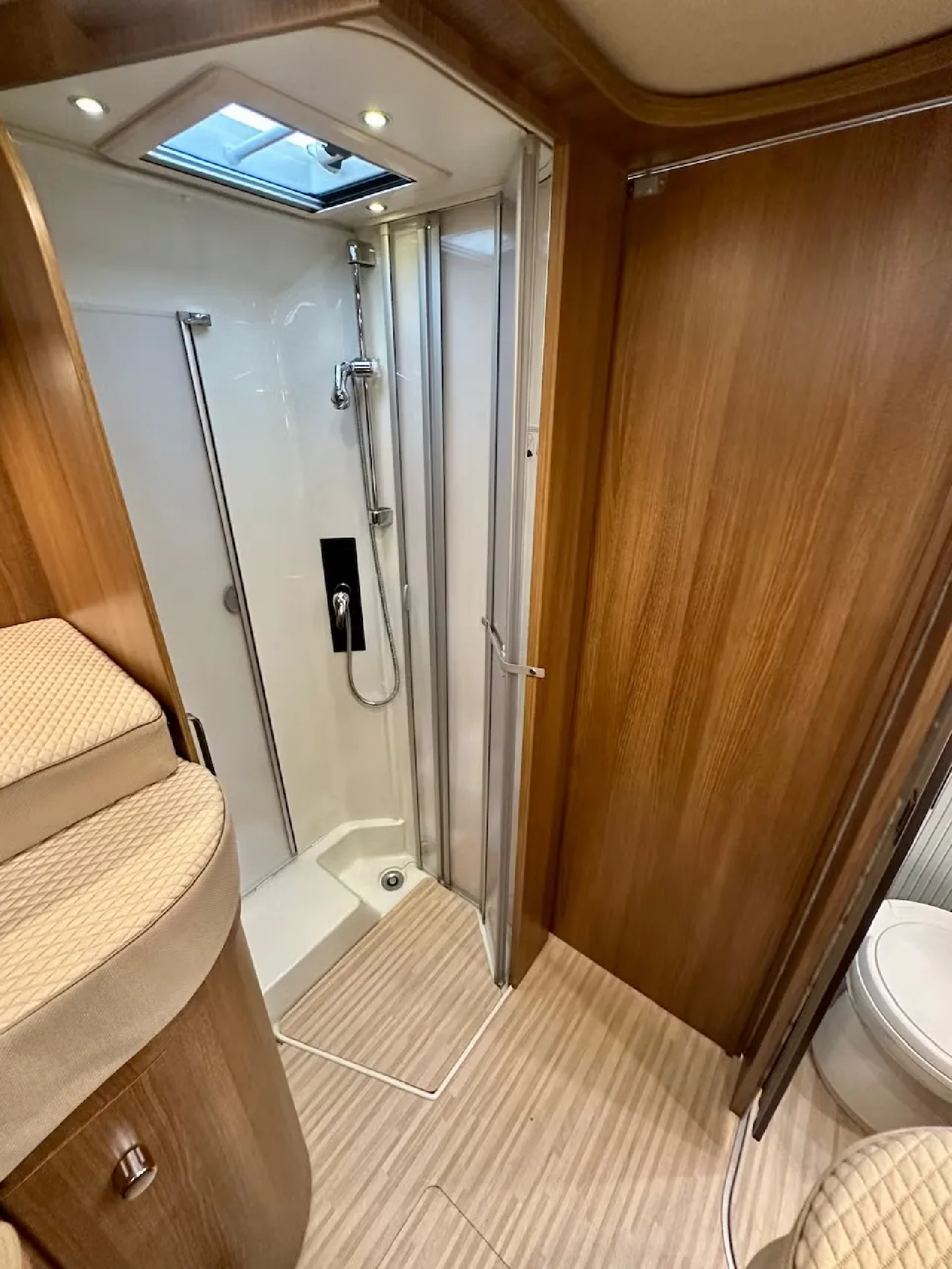 Carthago C - TOURS EN 144 LE