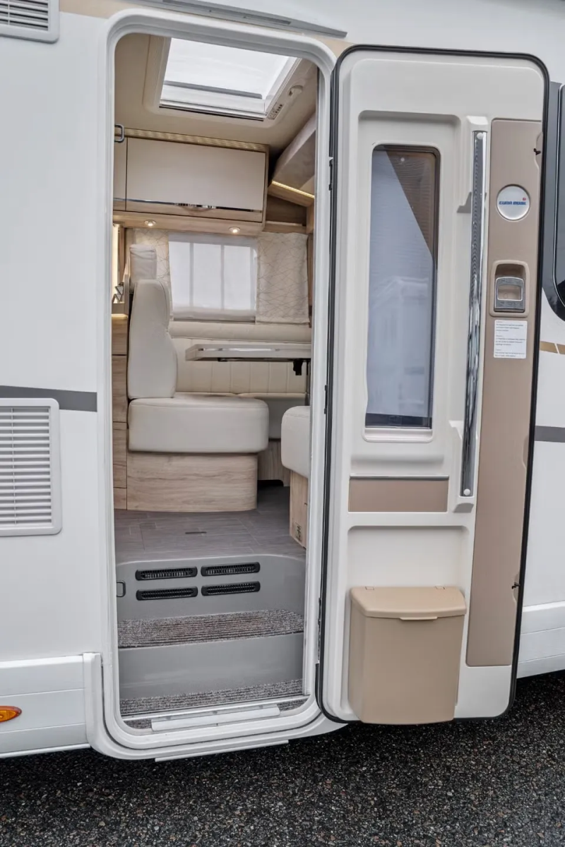 Eura Mobil IL 720 QB