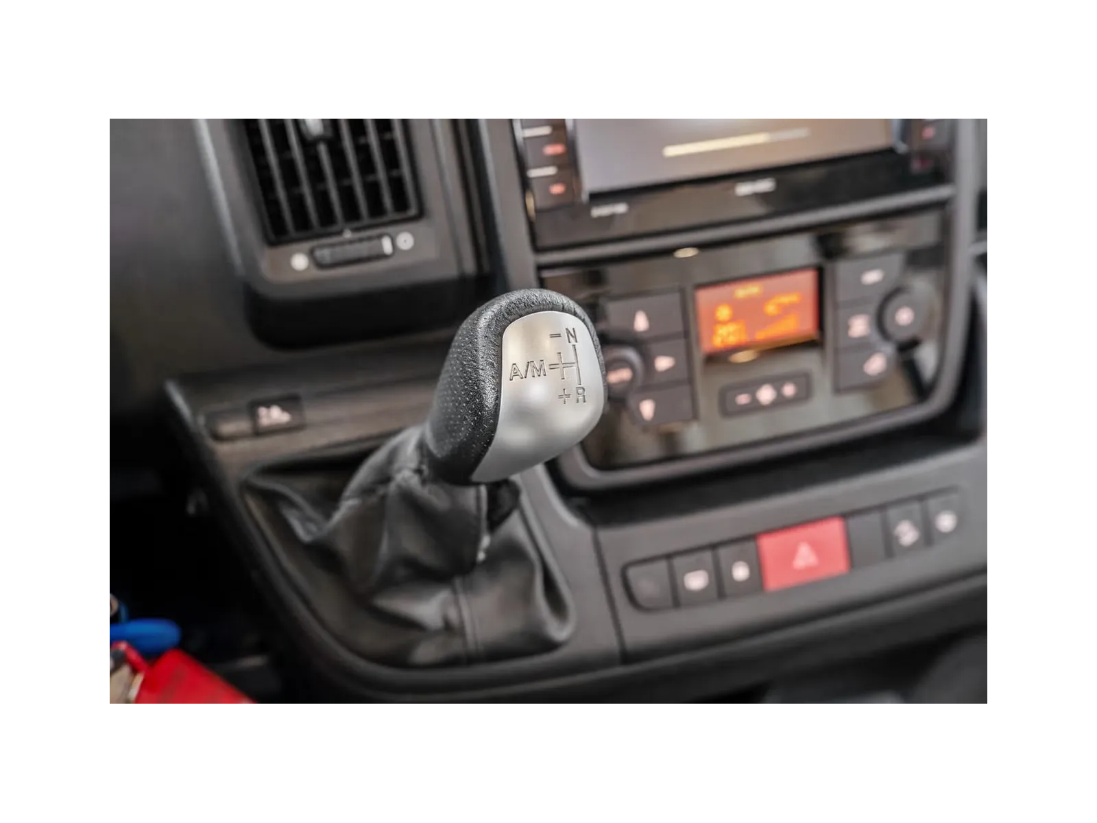 Eura Mobil IL 720 QB