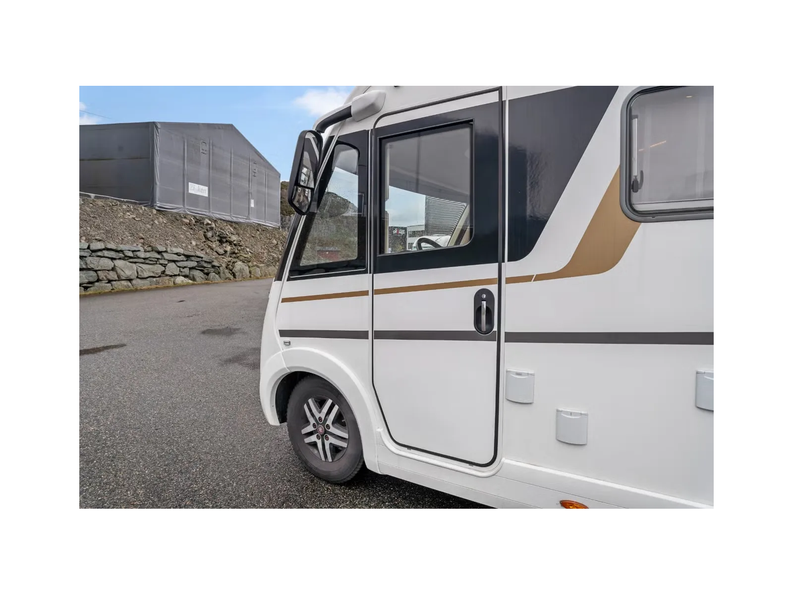 Eura Mobil IL 720 QB