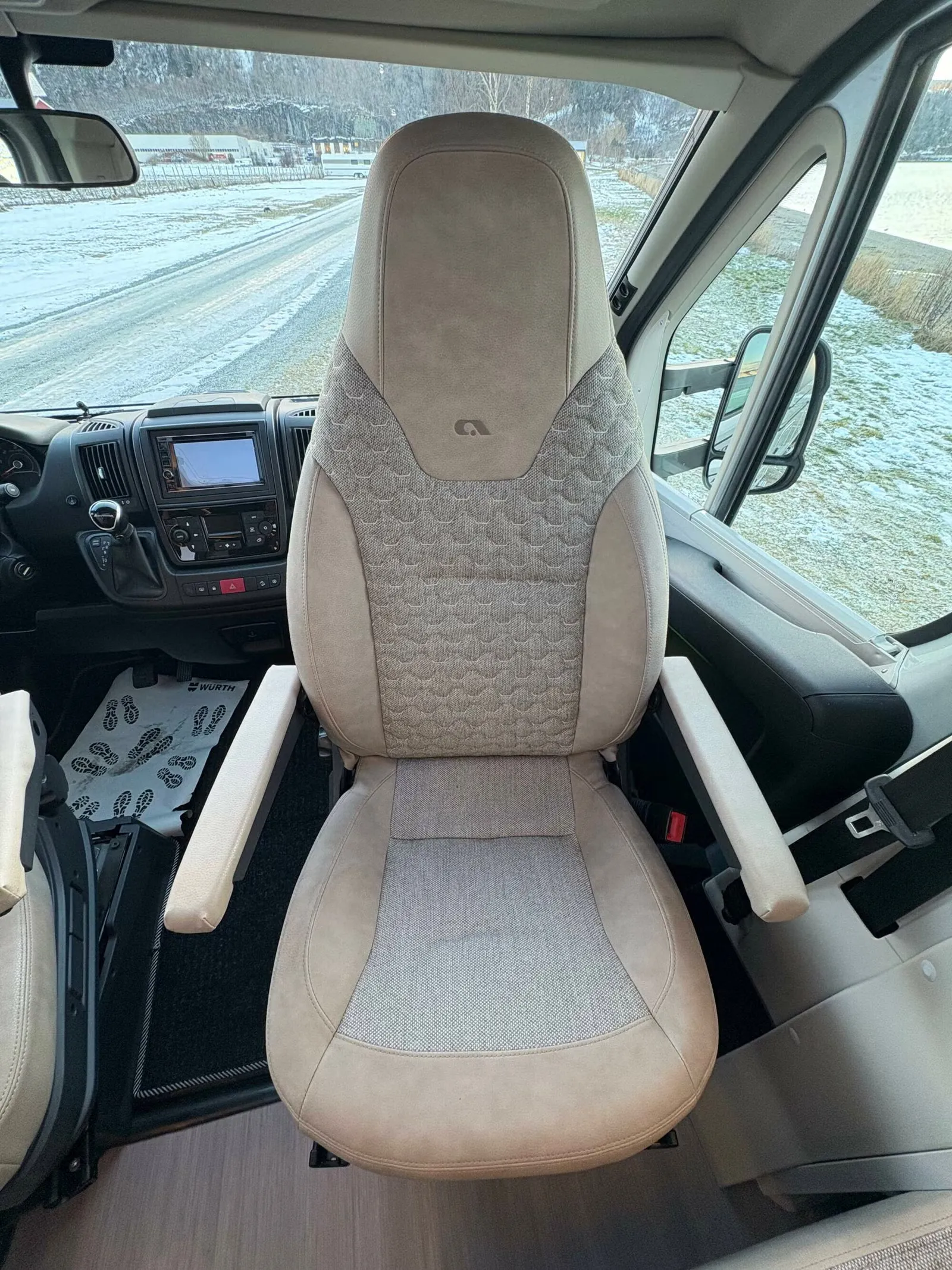 Adria Coral Supreme 670 DL Alde