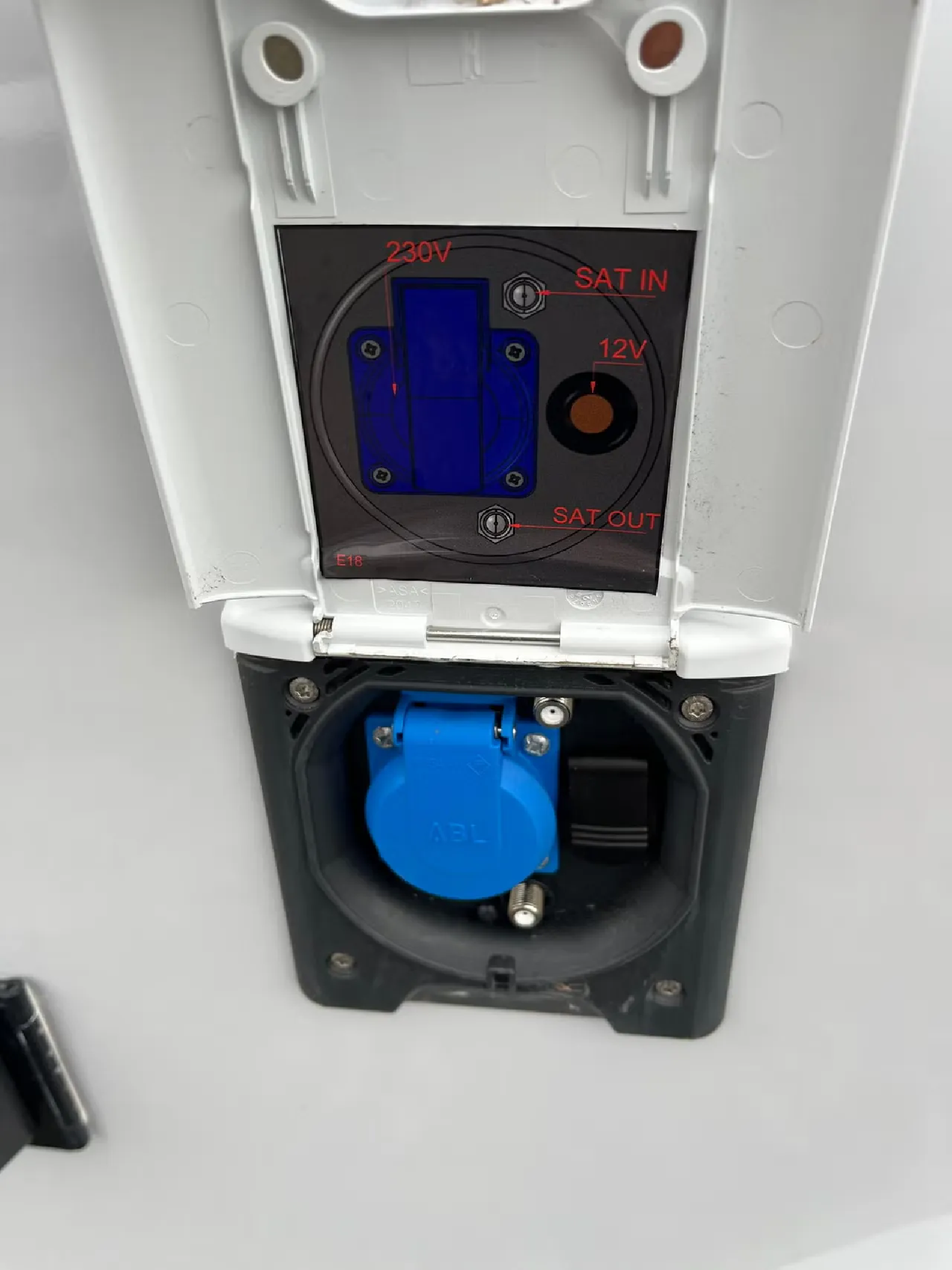 Eura Mobil IL 720 EF