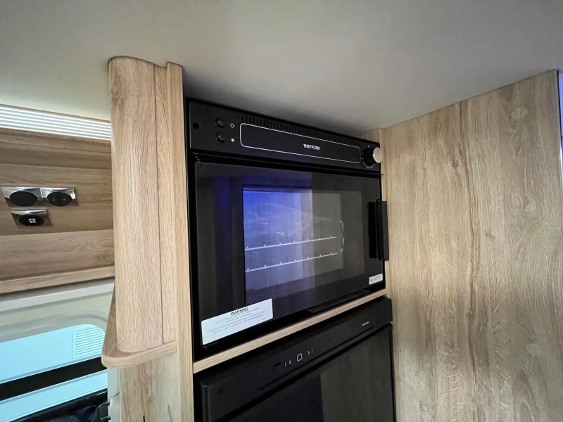 Eura Mobil IL 720 EF