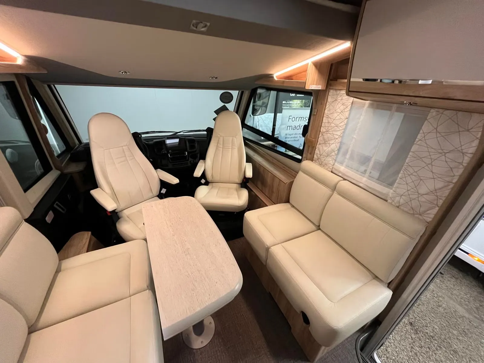 Eura Mobil IL 720 EF