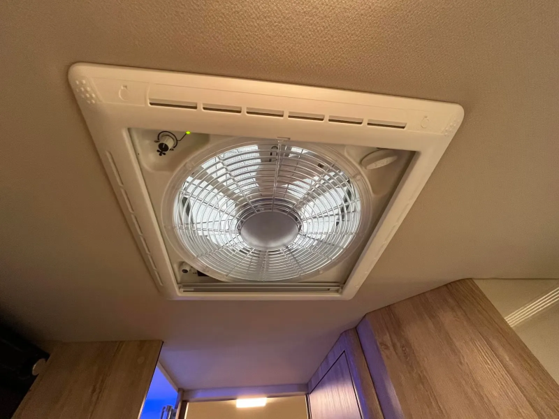 Eura Mobil IL 720 EF