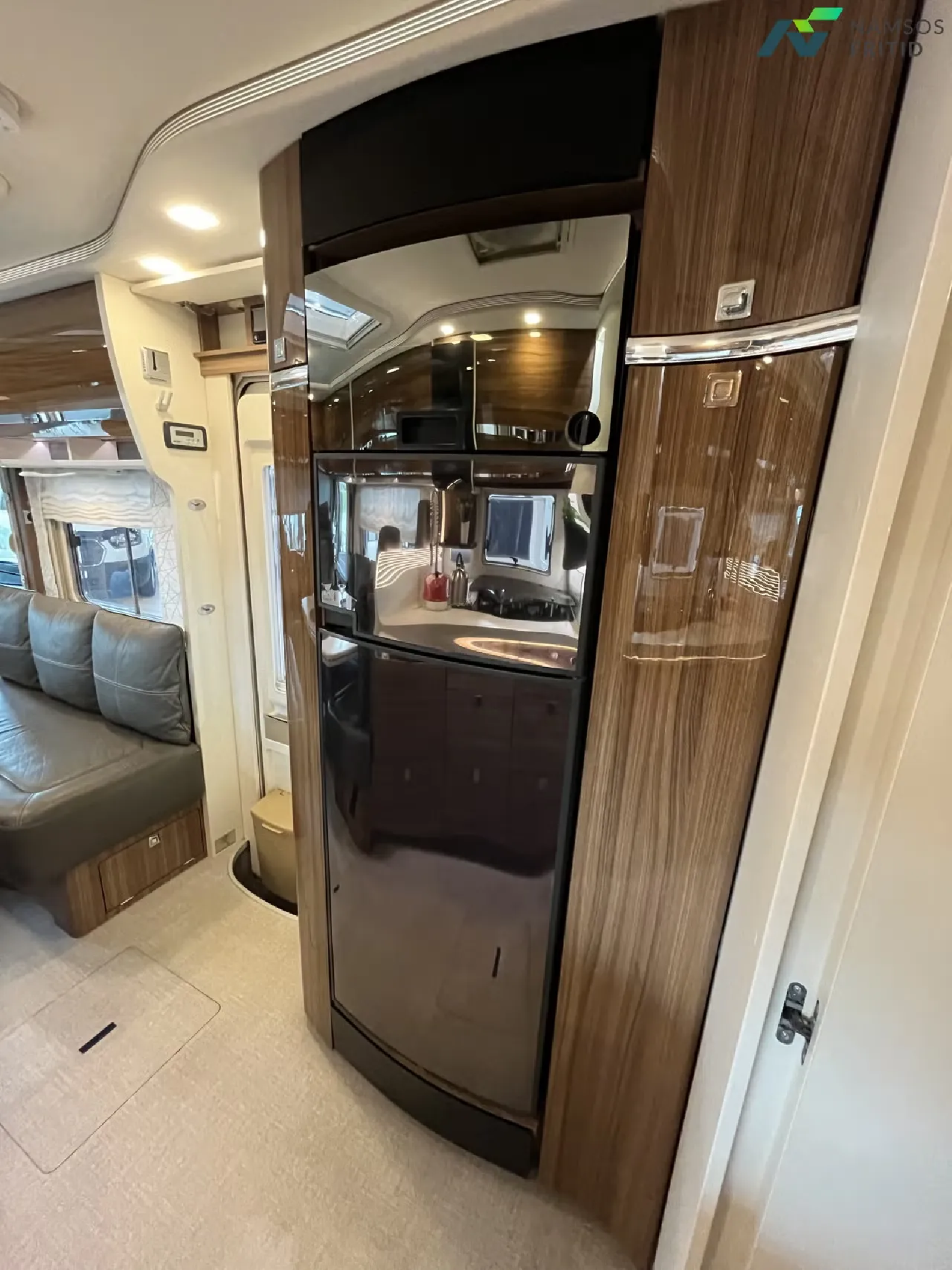 Eura Mobil Integra 890 QB