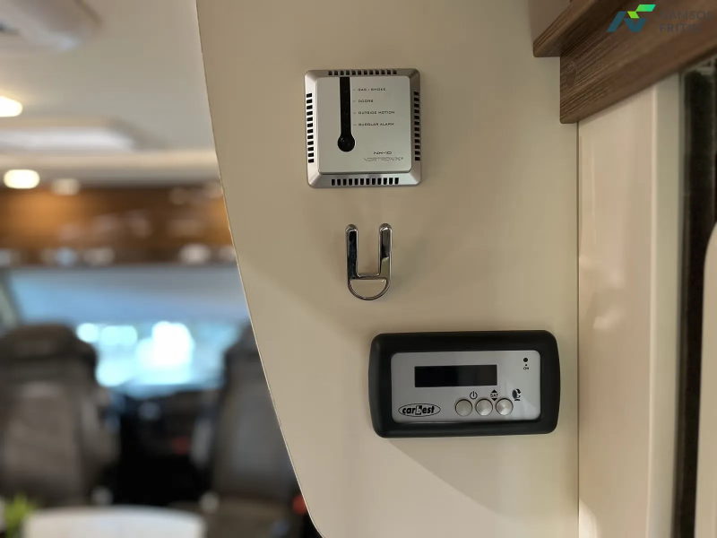 Eura Mobil Integra 890 QB