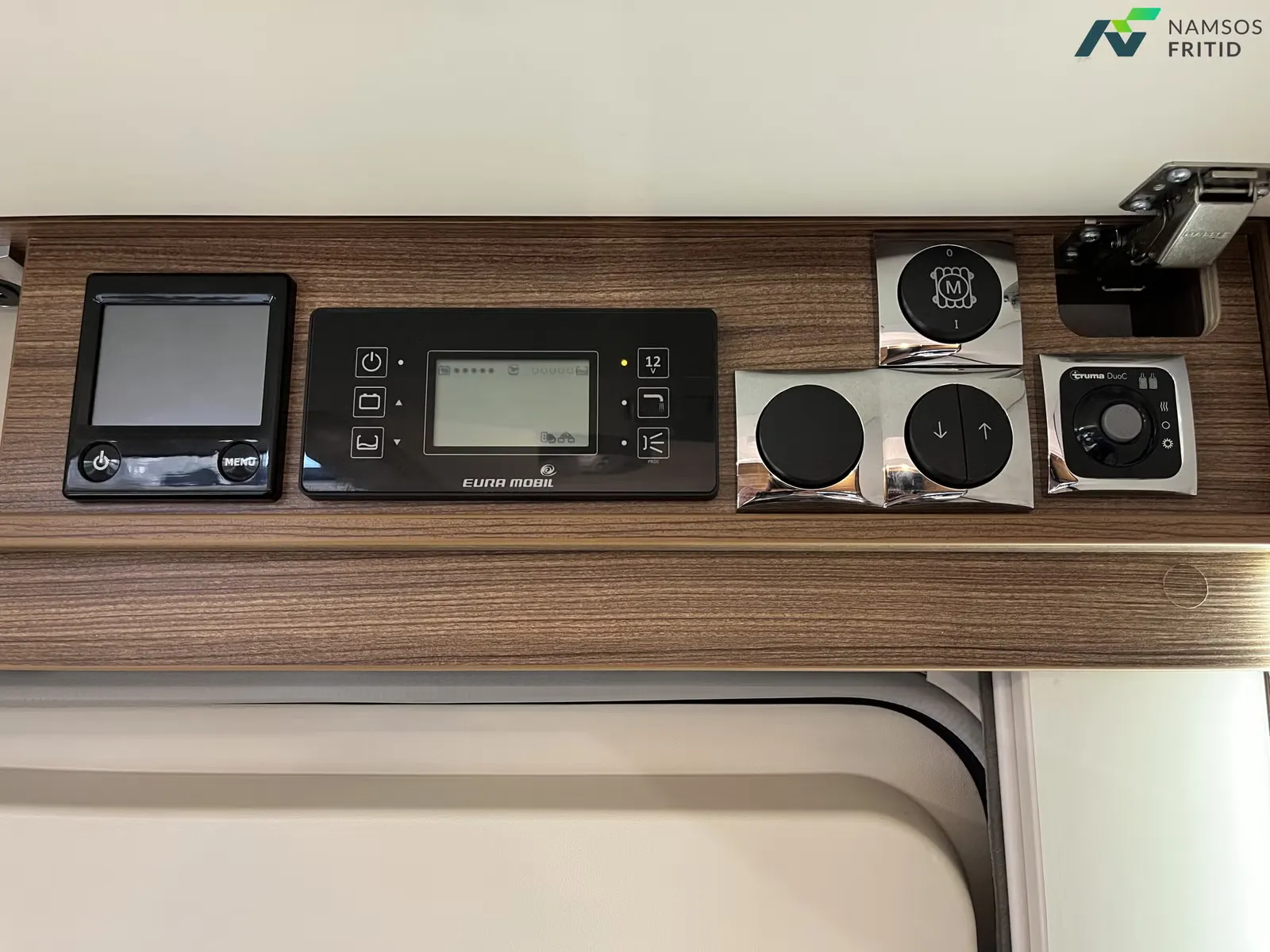 Eura Mobil Integra 890 QB