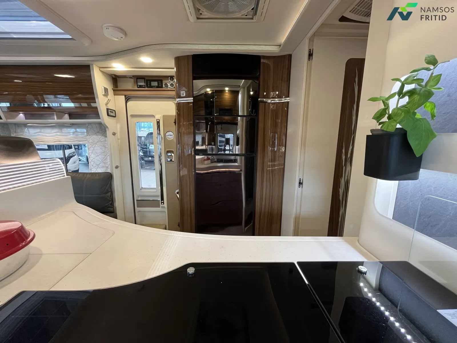 Eura Mobil Integra 890 QB