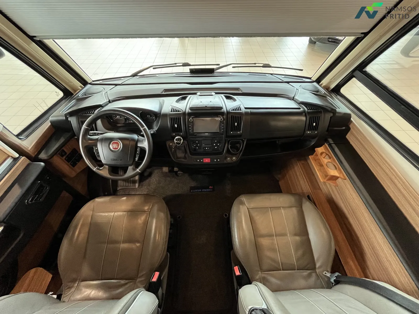 Eura Mobil Integra 890 QB