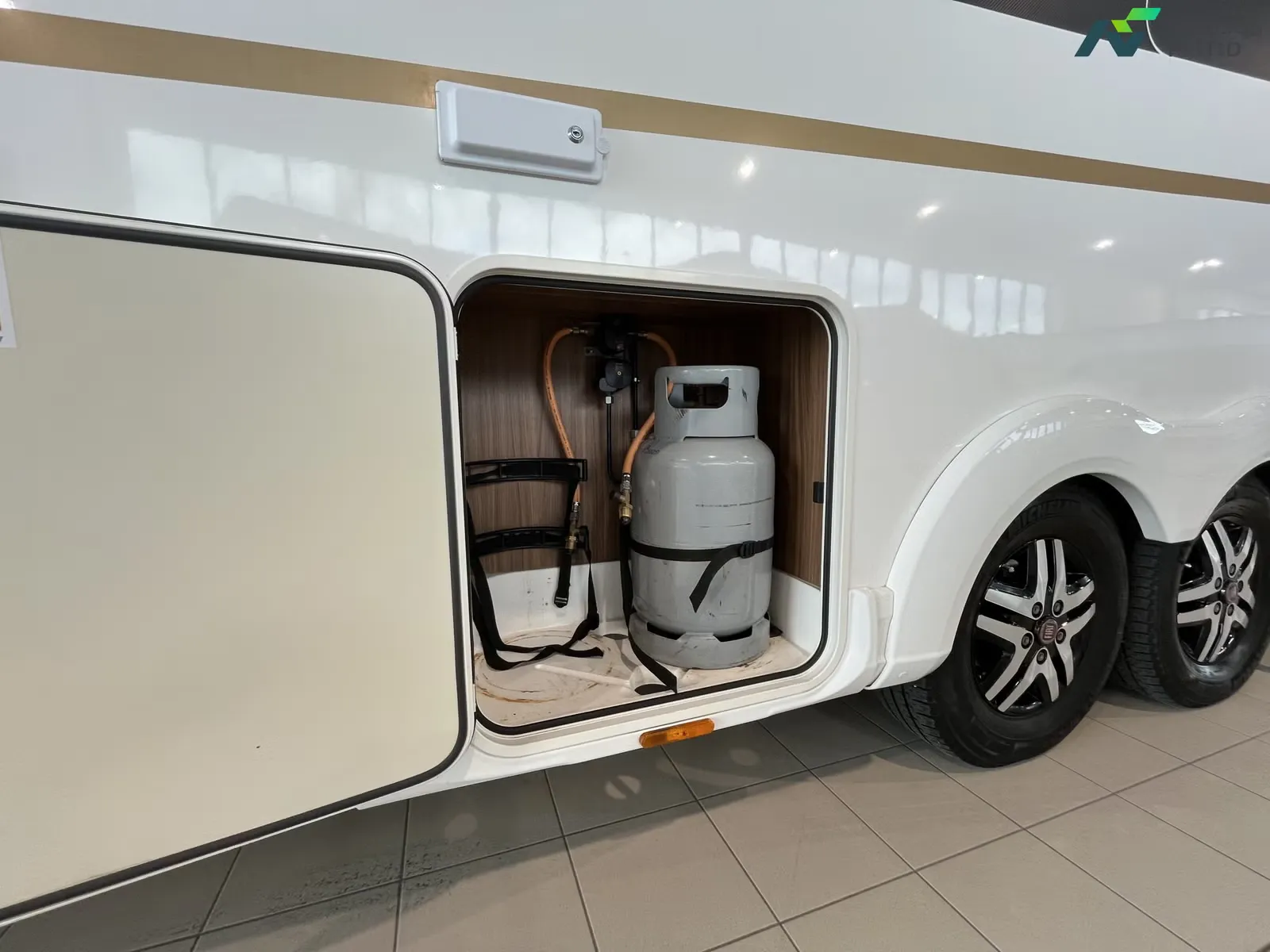 Eura Mobil Integra 890 QB