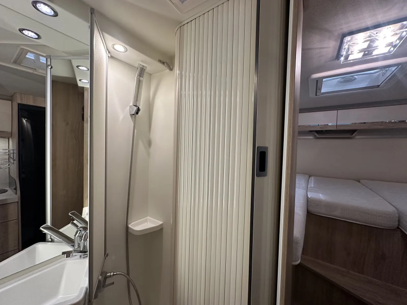 Eura Mobil Profila PT 695 EB