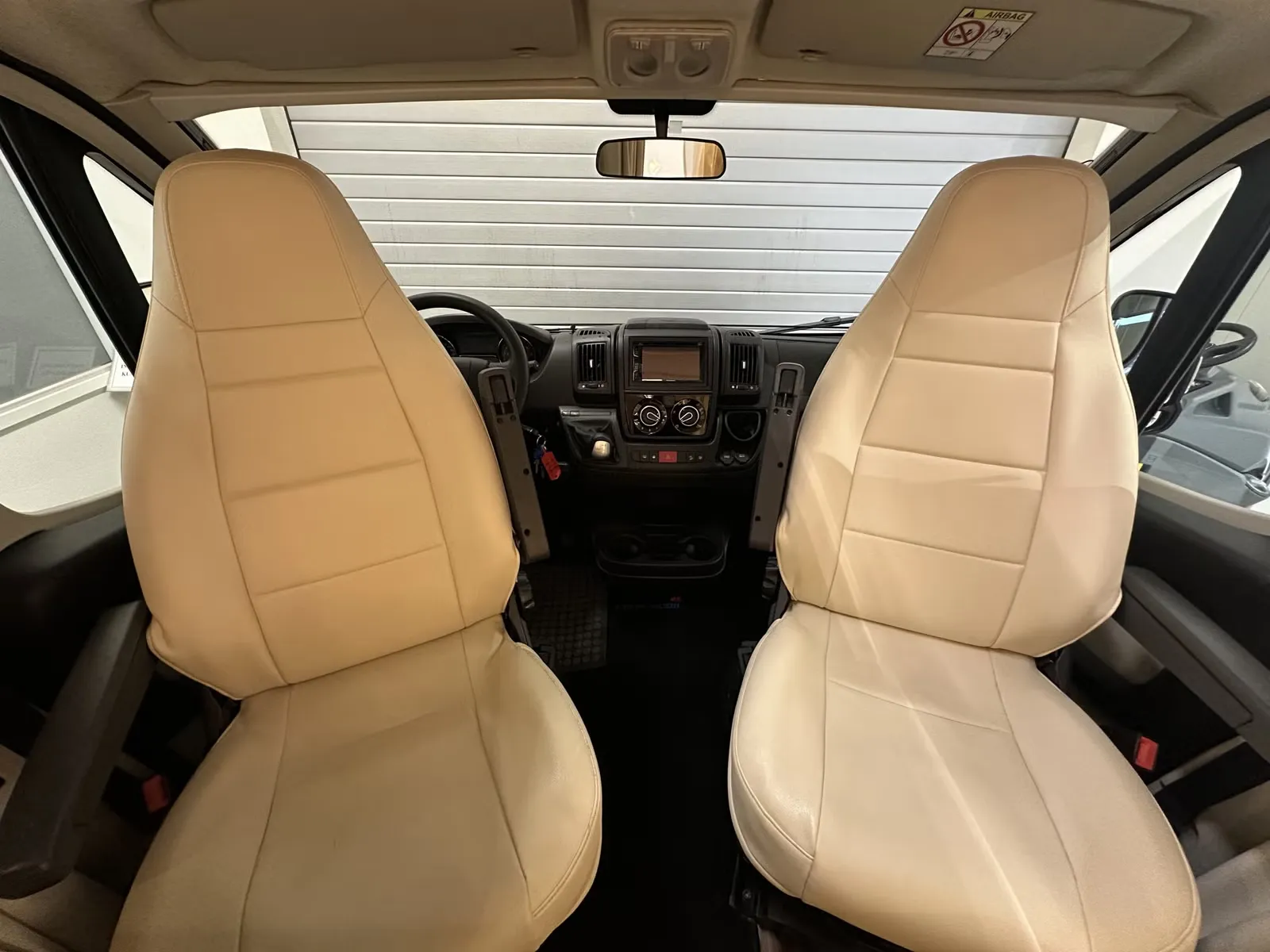 Eura Mobil Profila PT 695 EB