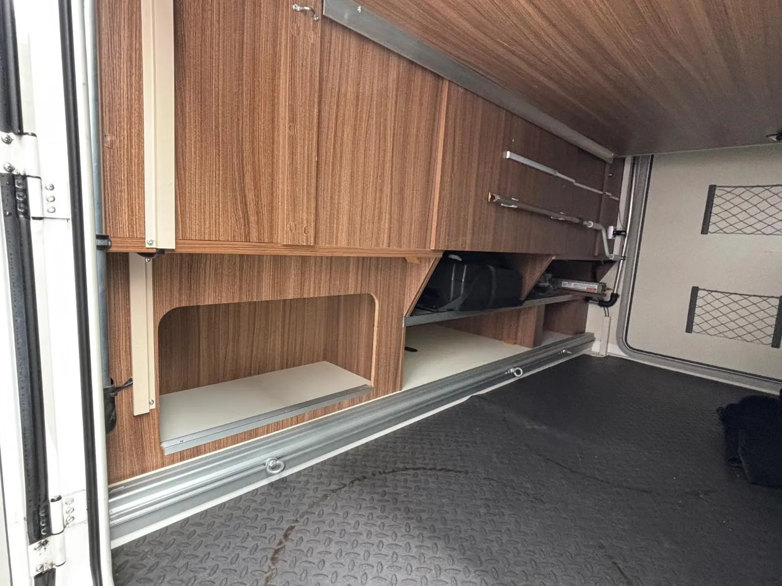 Eura Mobil Integra 890 QB