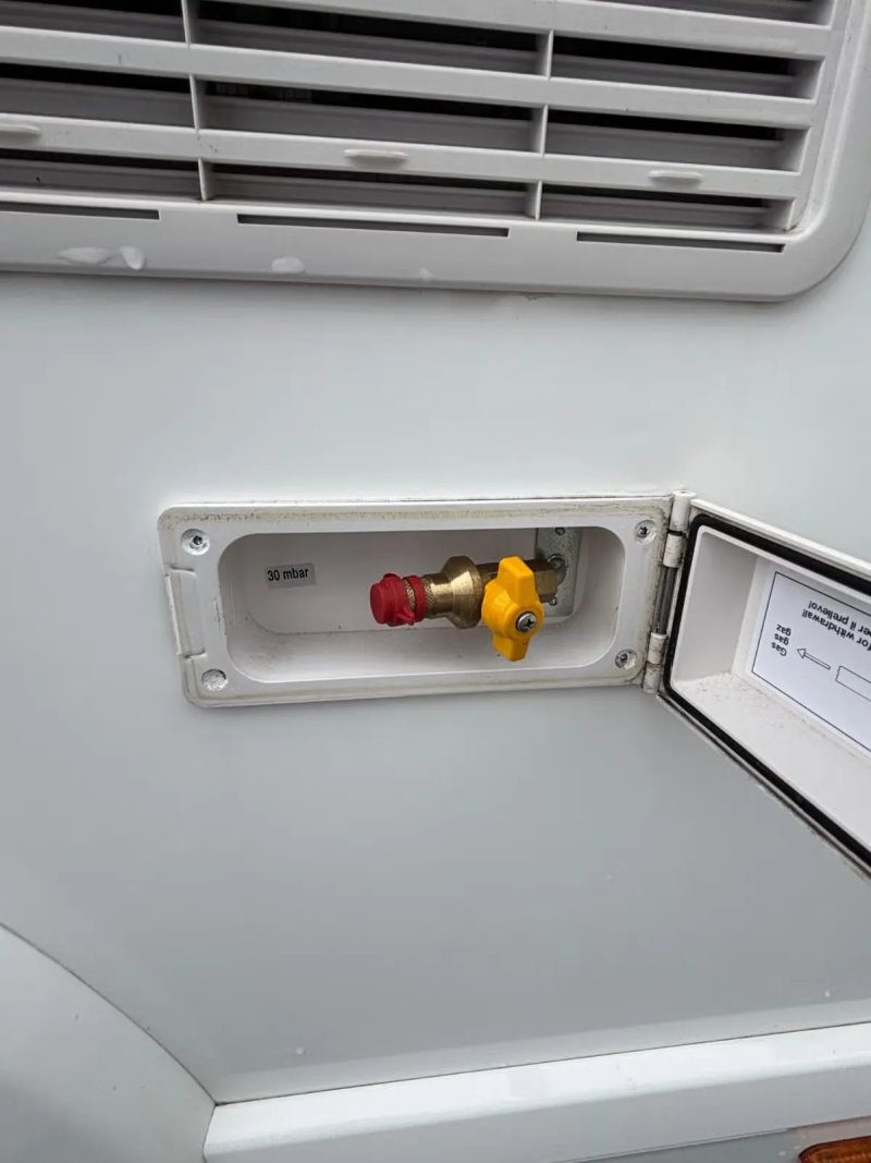 Eura Mobil Integra 890 QB