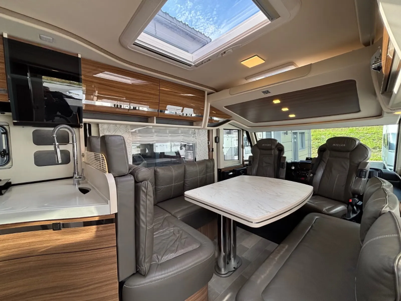 Eura Mobil Integra 890 QB