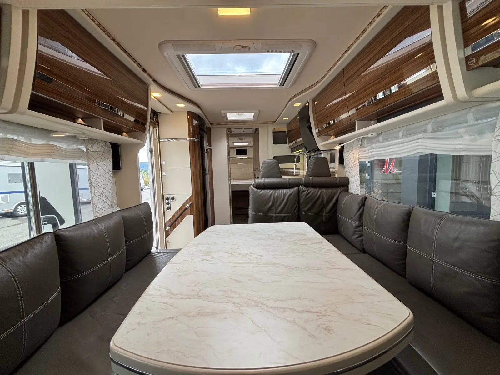 Eura Mobil Integra 890 QB