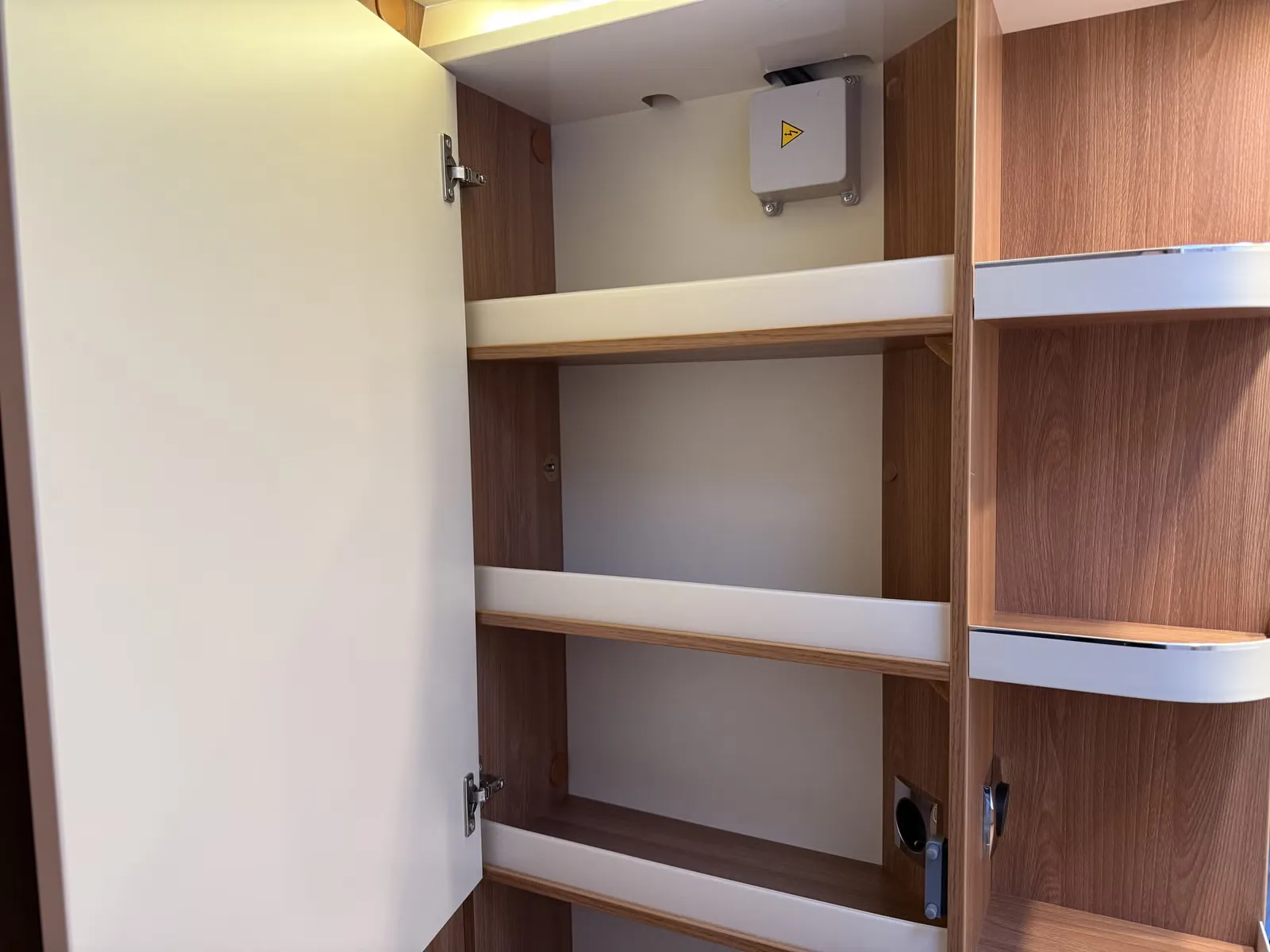 Eura Mobil Activa one 690 hb