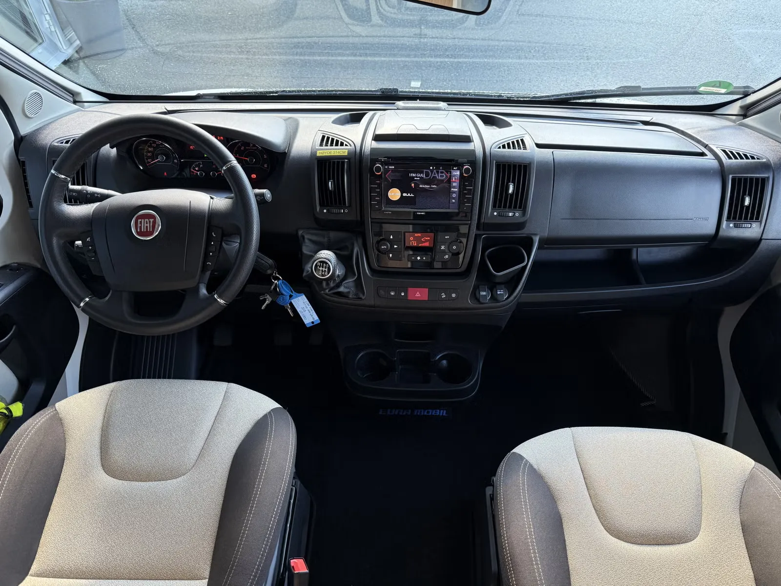 Eura Mobil Activa one 690 hb