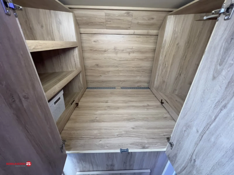 Eura Mobil IL 695 LF