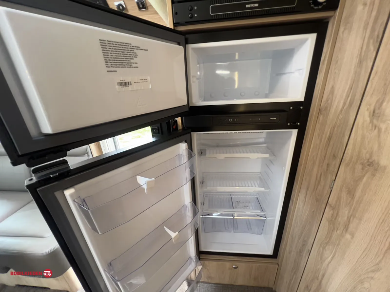 Eura Mobil IL 695 LF