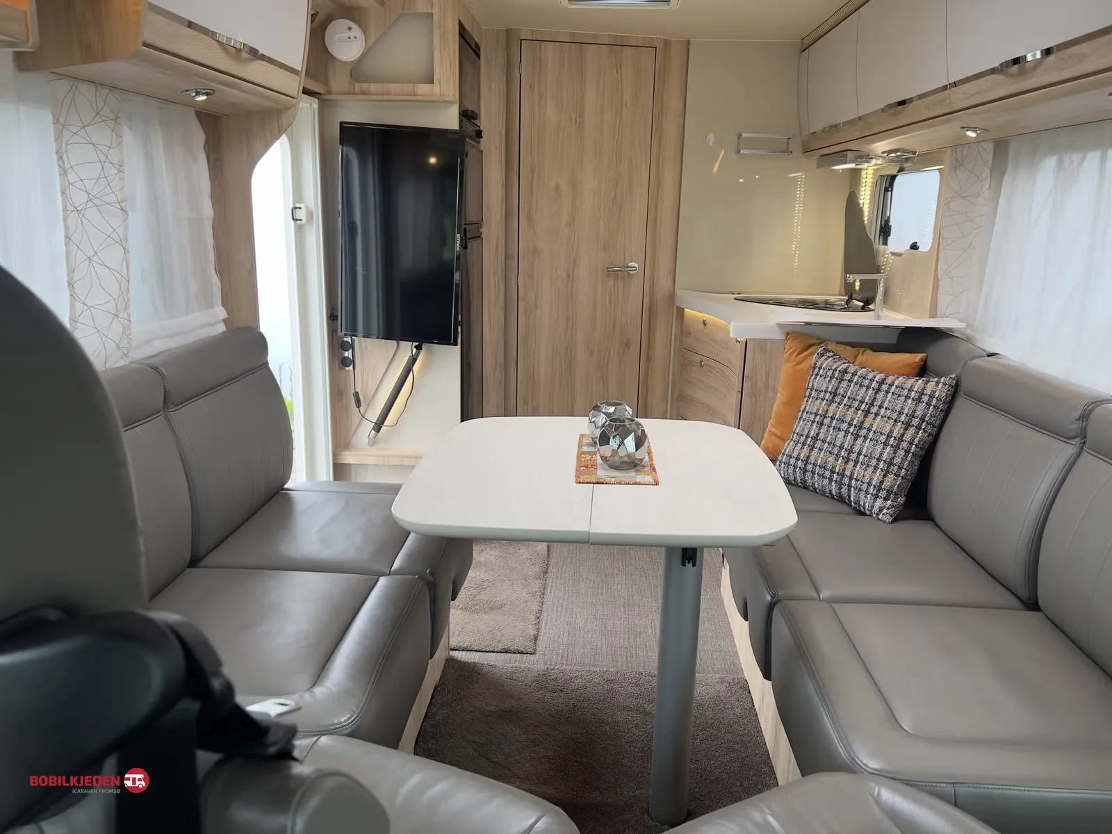 Eura Mobil IL 695 LF