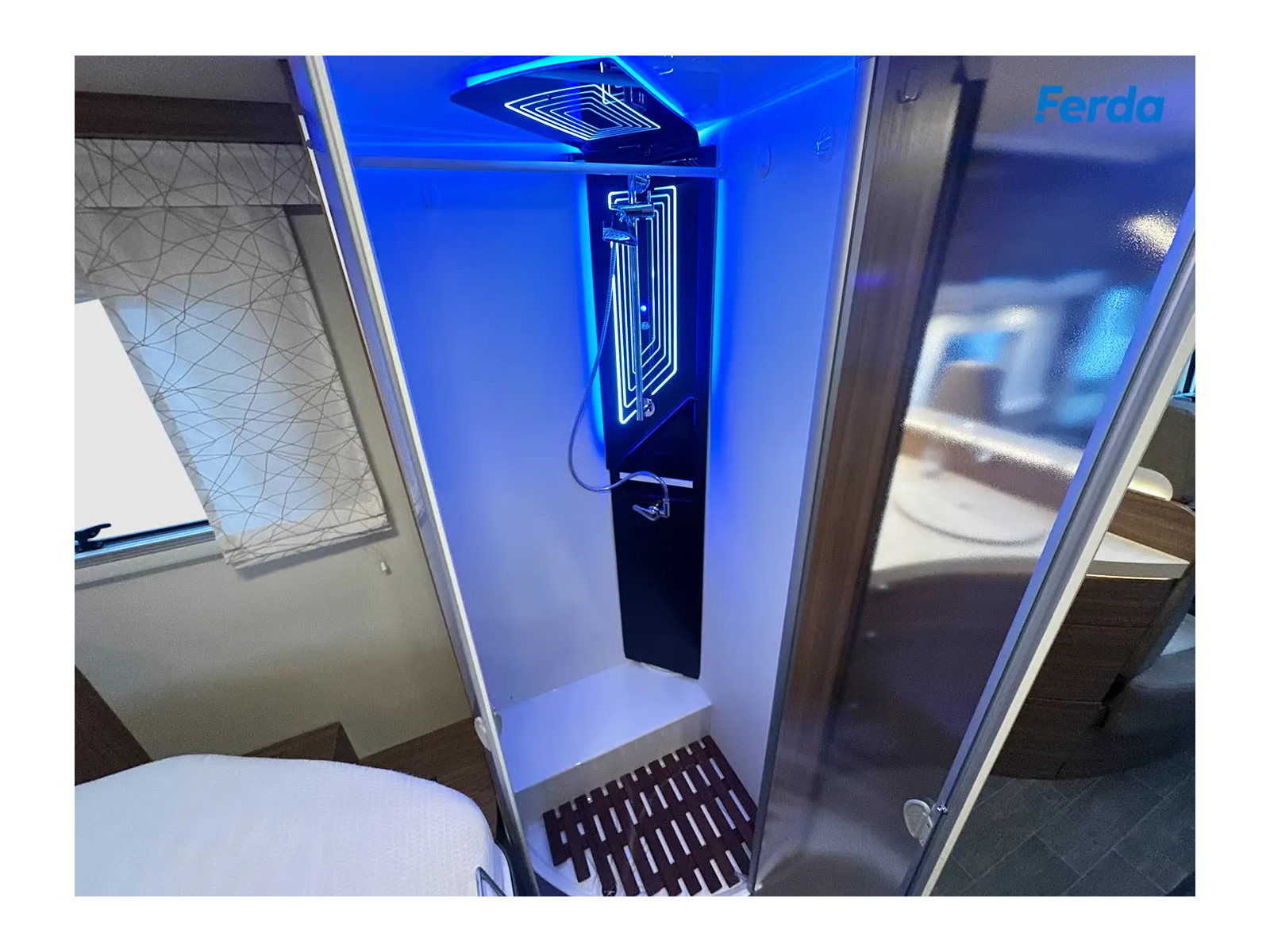 Eura Mobil IL 720 QB