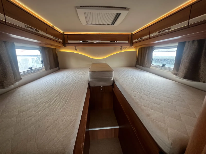 Eura Mobil INTERGRA LINE IS 700 EB