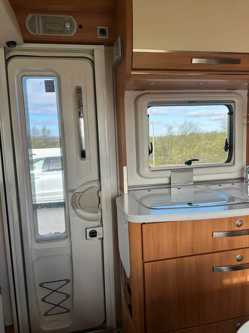 Hymer EX644