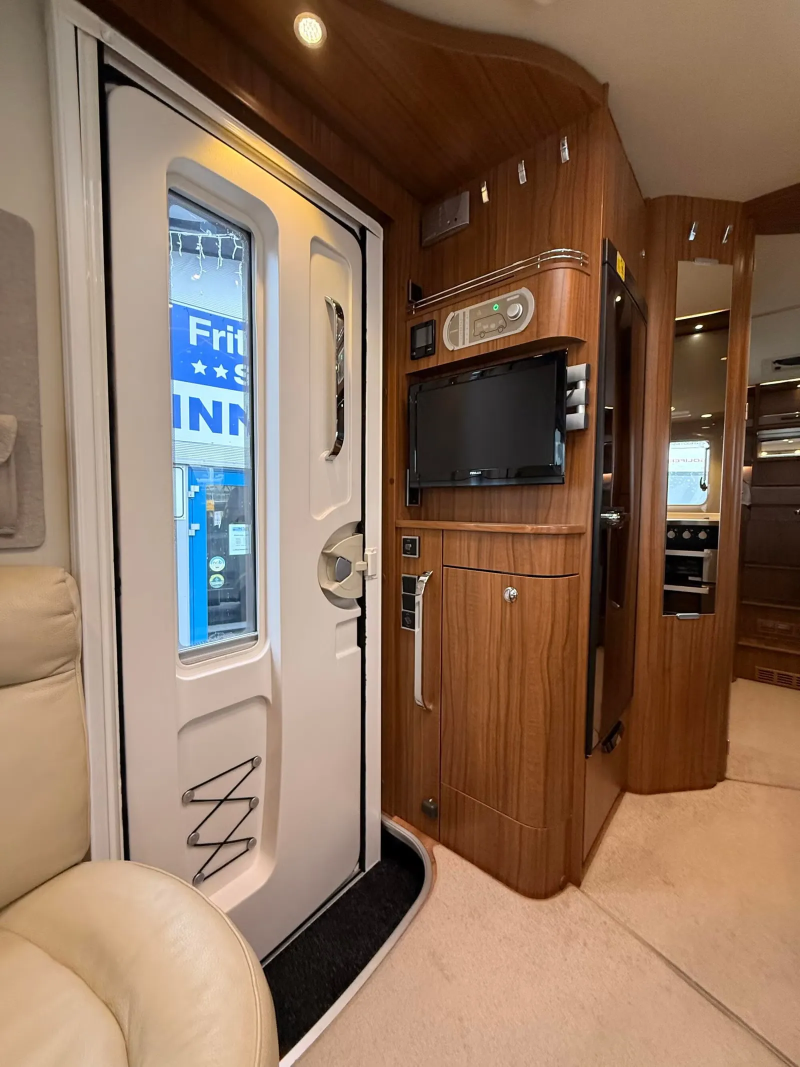 Hymer B Premiumline 704