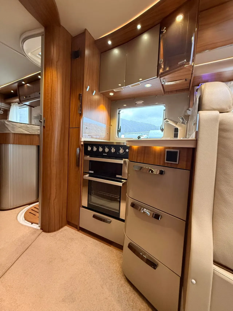 Hymer B Premiumline 704