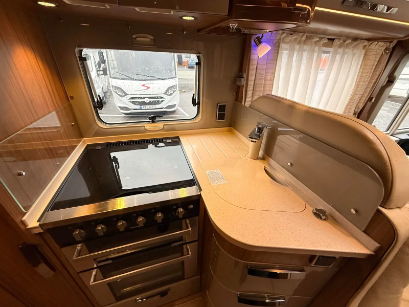 Hymer B Premiumline 704