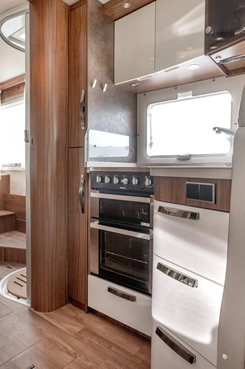 Hymer B 708 PL